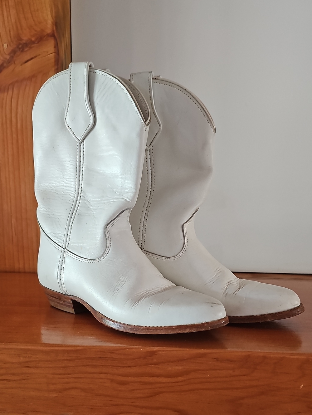 Women’s FRYE White Leather Western Cowboy Boots